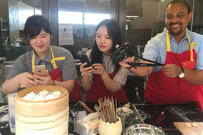 2.5hrs Chinese Kitchen Cooking Class: Xiaolongbao Soup Dumplings - Meeting in Shanghai’s old lanes