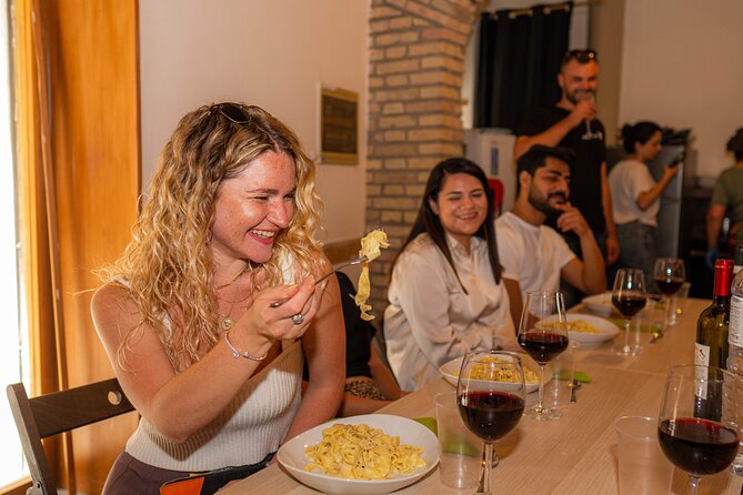 2-in-1 Pasta and Tiramisu Cooking Masterclass in Rome - Carbonara or cacio e pepe