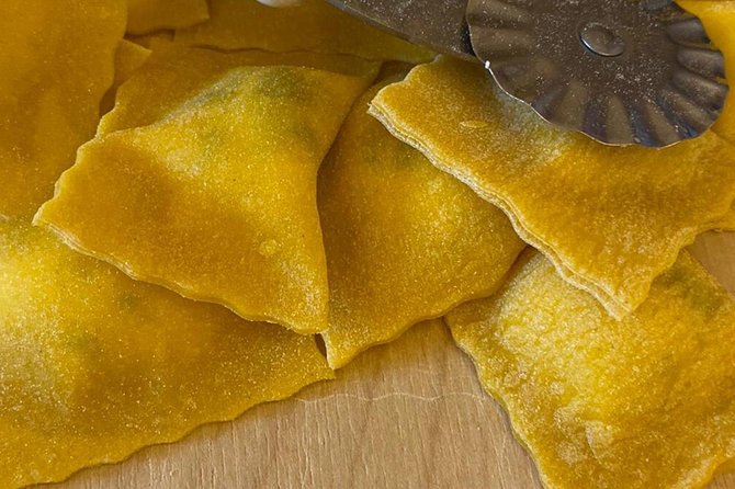 3 in 1 Cooking Class near Navona: Fettuccine, Ravioli & Tiramisu - Shaping ricotta and pecorino ravioli