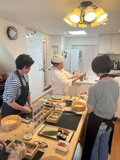 AKEMI's SUSHiKiTCHEN: A fun sushi cooking lesson in Tokyo - Rice comes first, because rice is the point