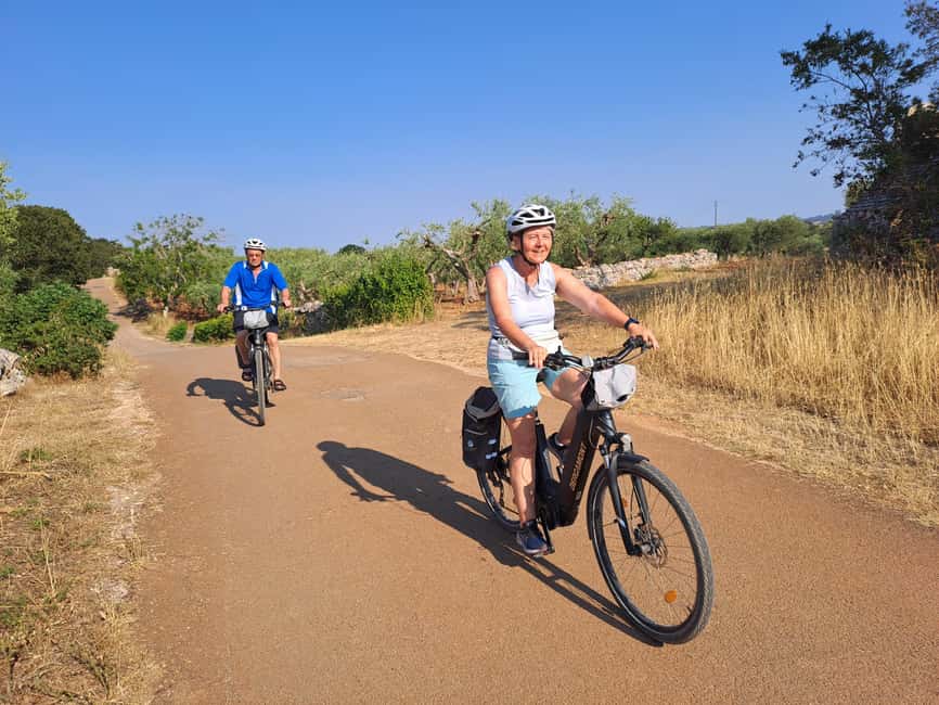 Alberobello: e-bike tour and orecchiette class - Riding the Itria Valley at an easy pace