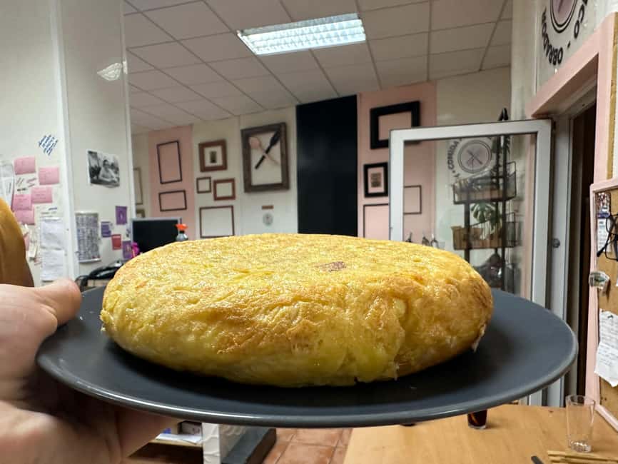 Alicante:Evening Spanish Tapas Cooking Class with Live Music - The menu: six dishes with very different flavors