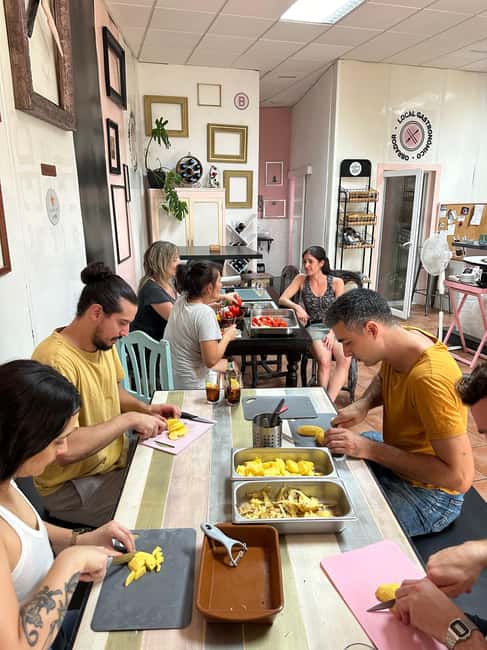 Alicante:Evening Spanish Tapas Cooking Class with Live Music - Who will enjoy this Alicante activity?
