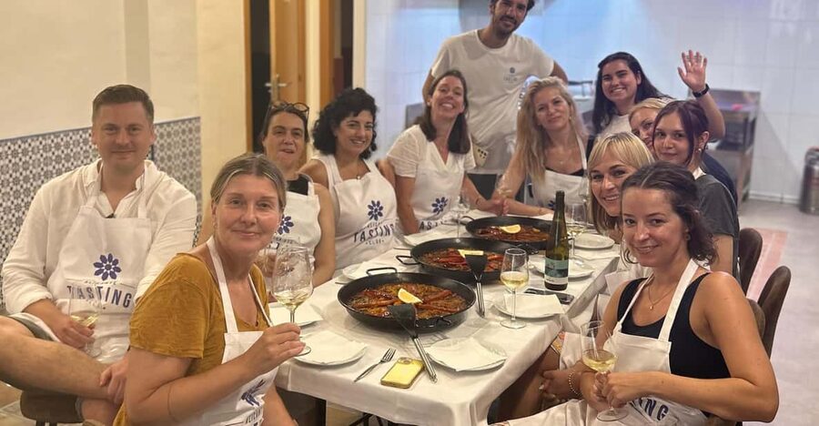 Alicante Paella Cooking Class, Tapas, Drinks and Market - A 3.5-hour schedule that feels full