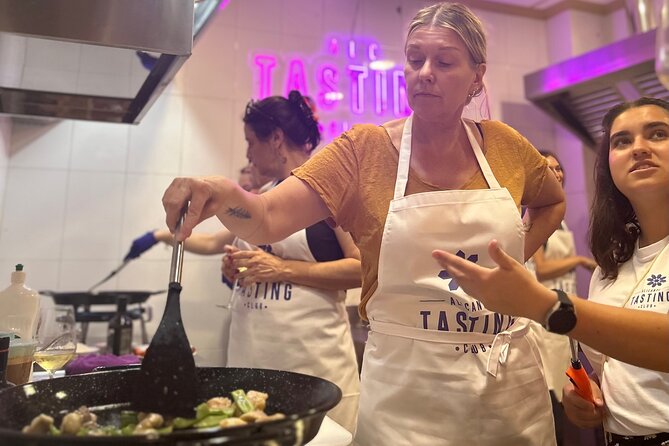 Alicante Paella Cooking Class, Tapas, Drinks and Marketplace - A short walk from shopping to the cooking club