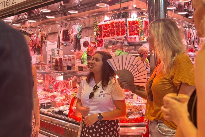 Alicante Paella Cooking Class, Tapas, Drinks and Marketplace - Tapas, wine, sangría, and conversation