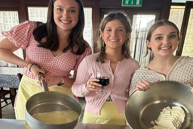 Amalfi Coast Cooking Class: Make Pasta, Mozzarella & Tiramisu - Fresh mozzarella and a glass of local wine