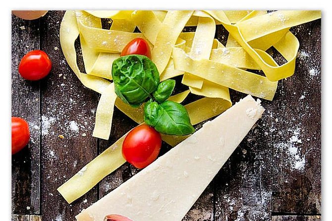Amazing Pizza and Pasta Class at Savio’s kitchen cooking school - San Marzano tomato sauce and Neapolitan basics