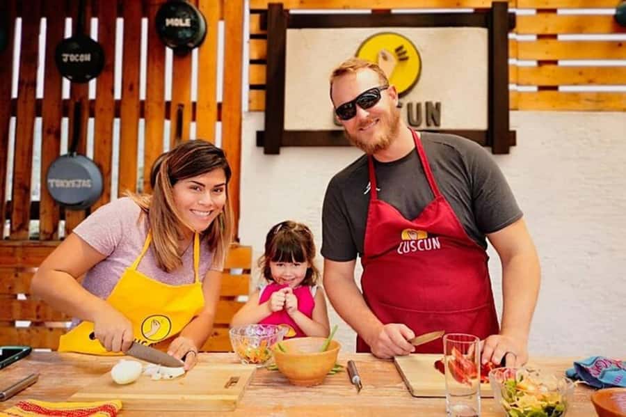 Antigua: Authentic Guatemalan Cooking Class - How hands-on is the cooking?