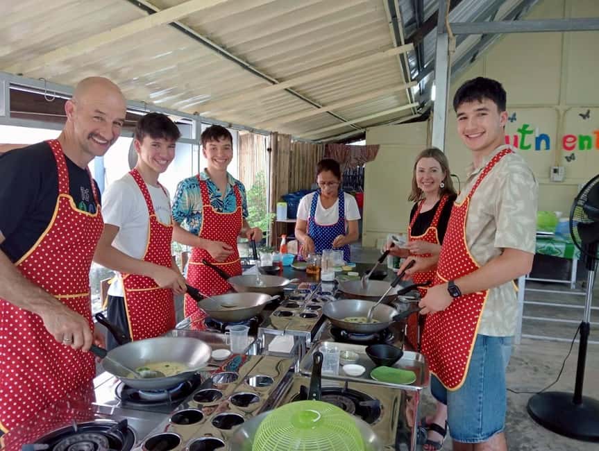 Ao Nang: Authentic Thai Local Cooking Class - Choosing your dishes and building a full menu