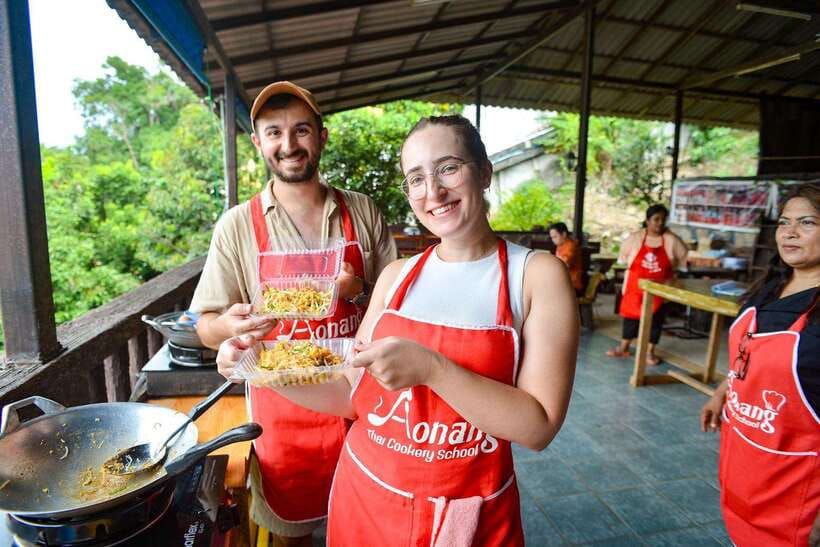 Ao Nang: Half-Day Thai Cooking Class Krabi Province - Five dishes, one very large lunch