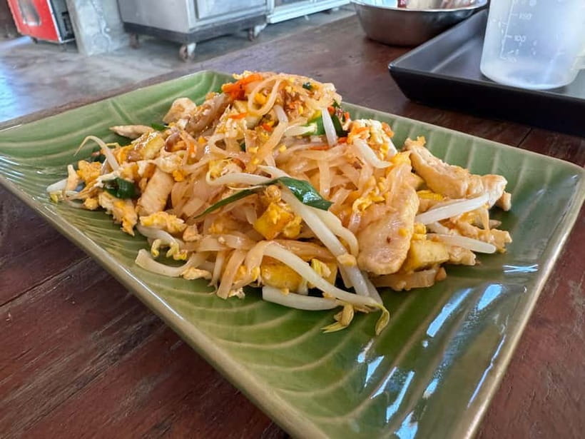 Ao Nang: Hands-on Learn to Cook 3 Popular Thai's street food - Who should book this experience