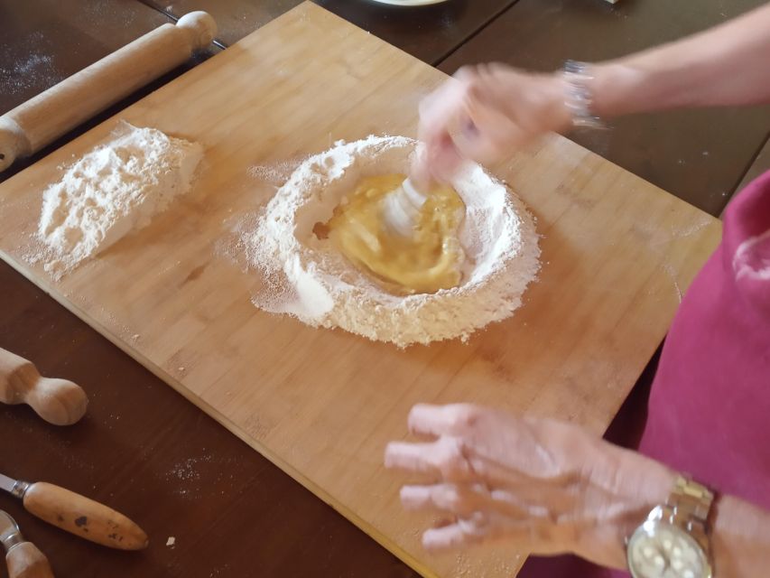 Arezzo: pasta e tiramisù cooking class organic Tuscan farm - Who will get the most from this experience
