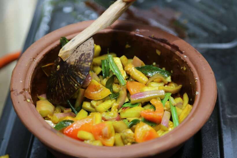 Arugam Bay Cooking Class : Sri Lankan Tradition - Eating the meal you helped prepare