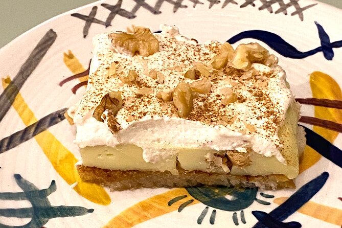 Athens: Traditional Vegan Cooking Class incl. Drinks - The instructors and teaching style