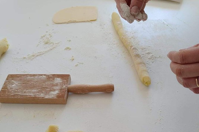 Authentic Cooking with Locals: Meal, Wine & Scenic Views - Who will enjoy this Praiano cooking class?