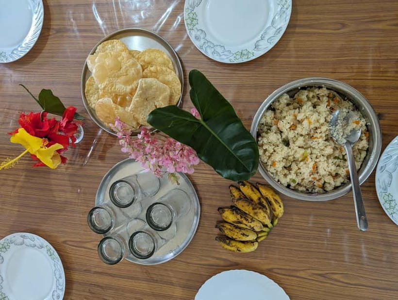 Authentic local vegetarian Kerala cooking class in Wayanad - Eating what you prepared together