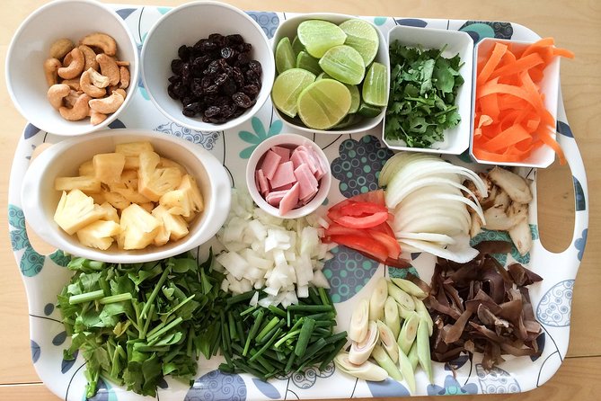 Authentic Thai Cooking Class in Bangkok with Apple & Family - Food, drinks, and dietary requests