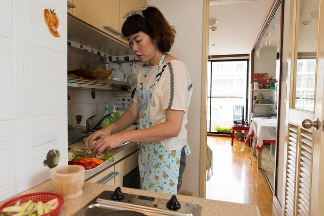 Authentic Thai Cooking Class in Bangkok with Apple & Family - A good choice for families and curious cooks