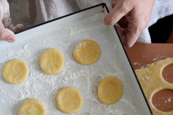 BA: Empanadas and Alfajores Cooking Experience in Palermo - Why this Palermo food class works so well