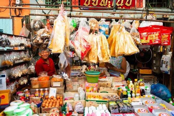 Backstreet Bangkok Exploring the Cradle of Thai Cooking - Meeting at Sam Yot and starting in Wang Burapha