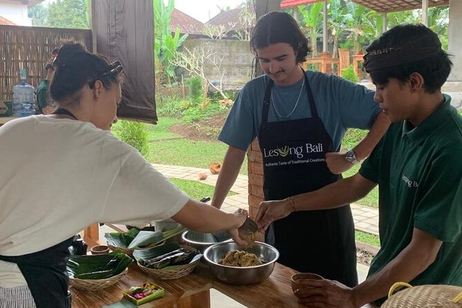 Balinese Authentic Cooking Class in Ubud - A five-hour introduction to Balinese food and family life