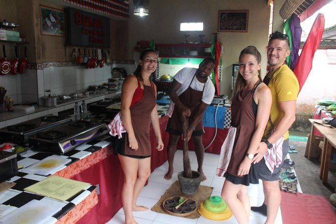 Balinese Ubud cooking school (9 Dish Cooking and Market Tour) - Eating what you made at the end