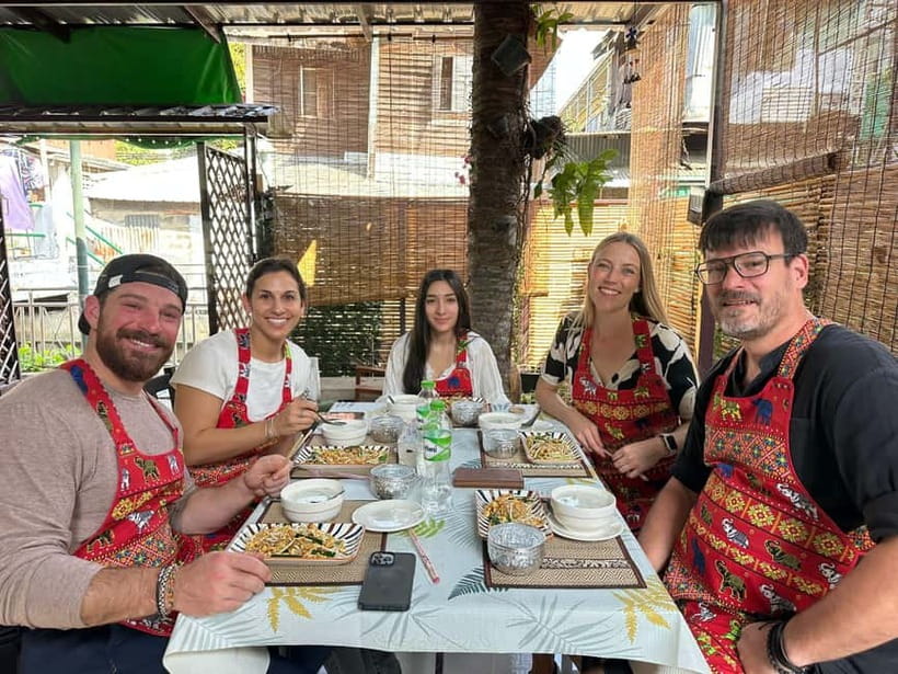 Bangkok: Favourite Thai Flavors Cooking Class by Smart Cook - Key points to know before booking