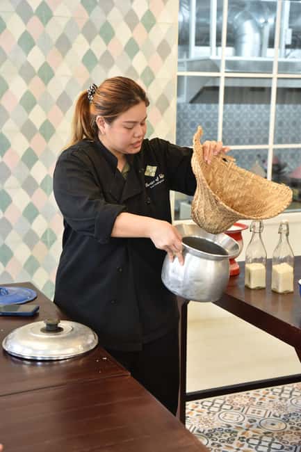 Bangkok: Hands-on Thai Cooking Class & Market Tour in Sathon - Dietary needs and practical comfort