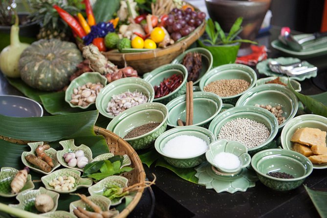 Bangkok Market Tour & Thai Cooking Class with Boat Ride with Aoy - The private boat ride changes the pace