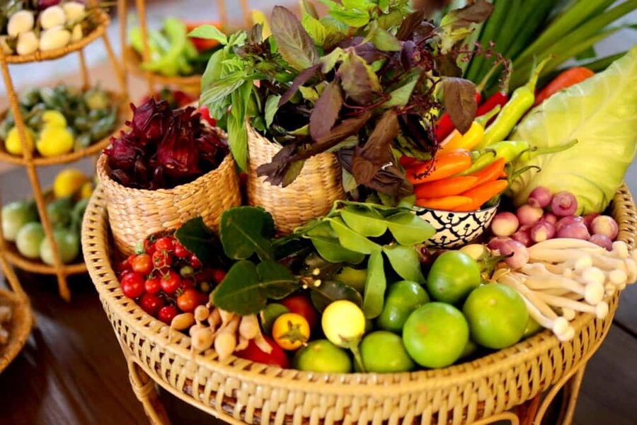 Bangkok: Thai Cooking Class With 4 Dishes & Thai Drink - Mango Sticky Rice ends the meal sweetly