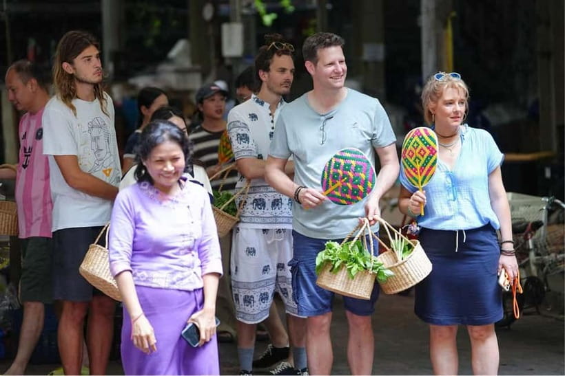 Bangkok: White Lotus Thai Cooking Class with Market Tour - Four Thai dishes, four different skills