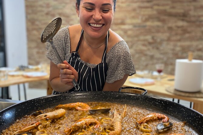 Barcelona Paella Cooking Class & Boqueria & Hofmann-Trained Chefs - Choosing your paella