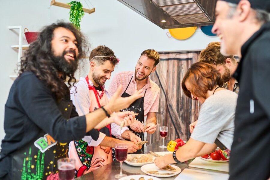 Barcelona: Paella Cooking Class with Market Visit and More - Why this Barcelona cooking class works