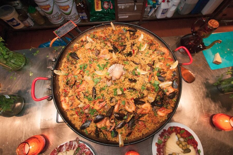 Barcelona: Paella Cooking Experience & Boqueria Market Tour - Starting near Las Ramblas and entering La Boqueria