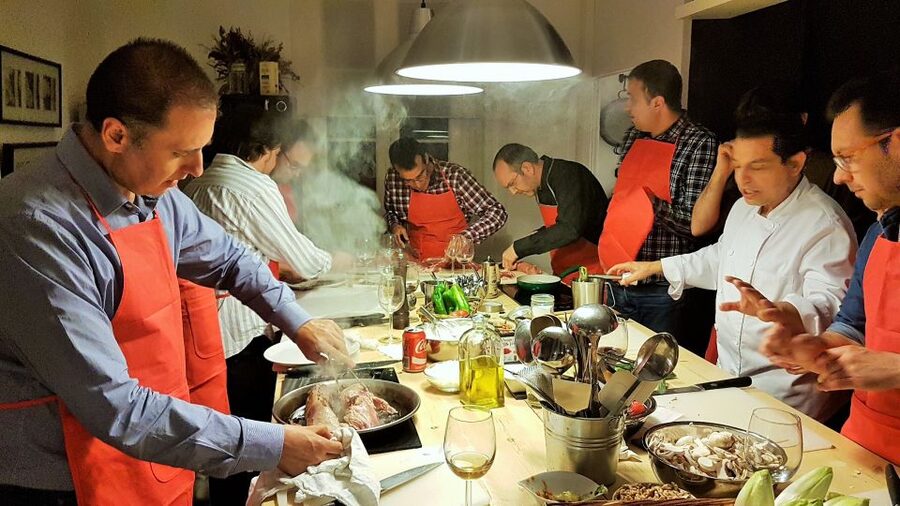 Barcelona: Paella Cooking Workshop and Market Tour - Key points at a glance