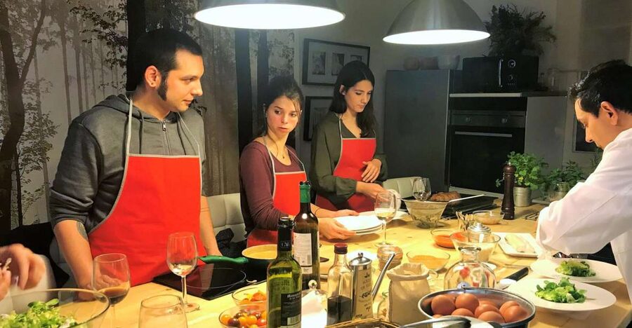 Barcelona: Paella Cooking Workshop and Market Tour - Starting beside Plaça Reial
