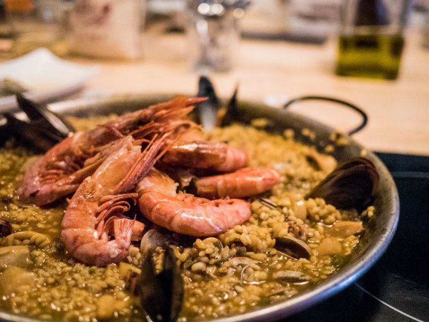 Barcelona: Paella Cooking Workshop and Market Tour - The chefs set the tone