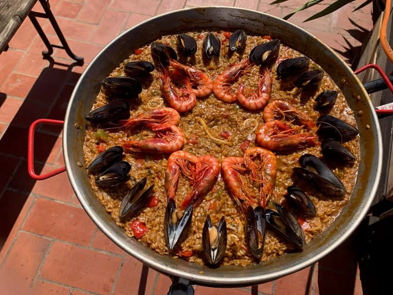 Barcelona: Paella Seafood Master Cooking Class with Sangria - A paella class in Barceloneta, not a restaurant demonstration
