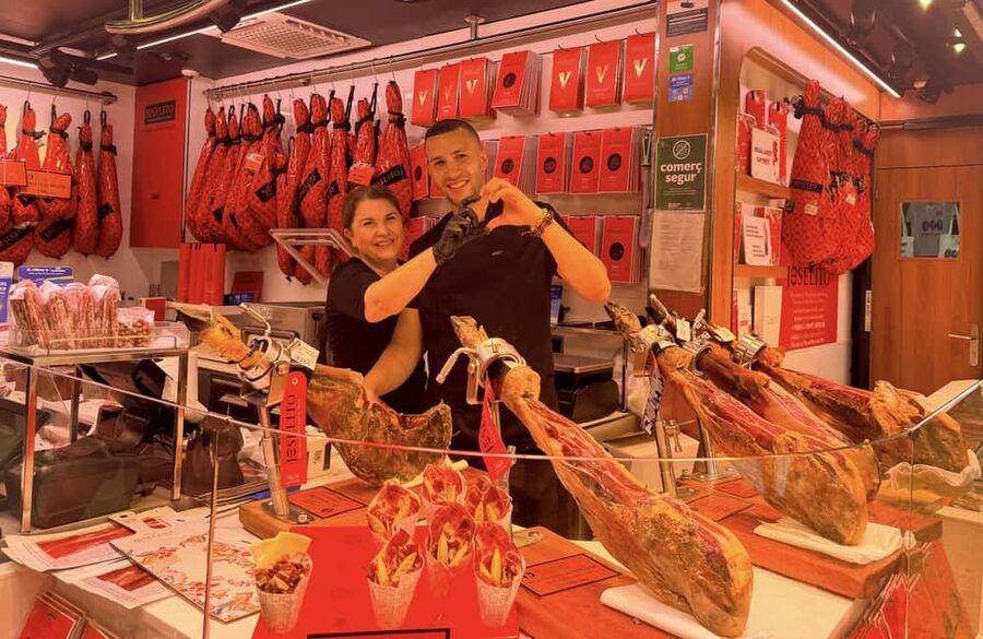 Barcelona: Seafood Paella Cooking Class & Boqueria market - Timing, meeting details, and comfort