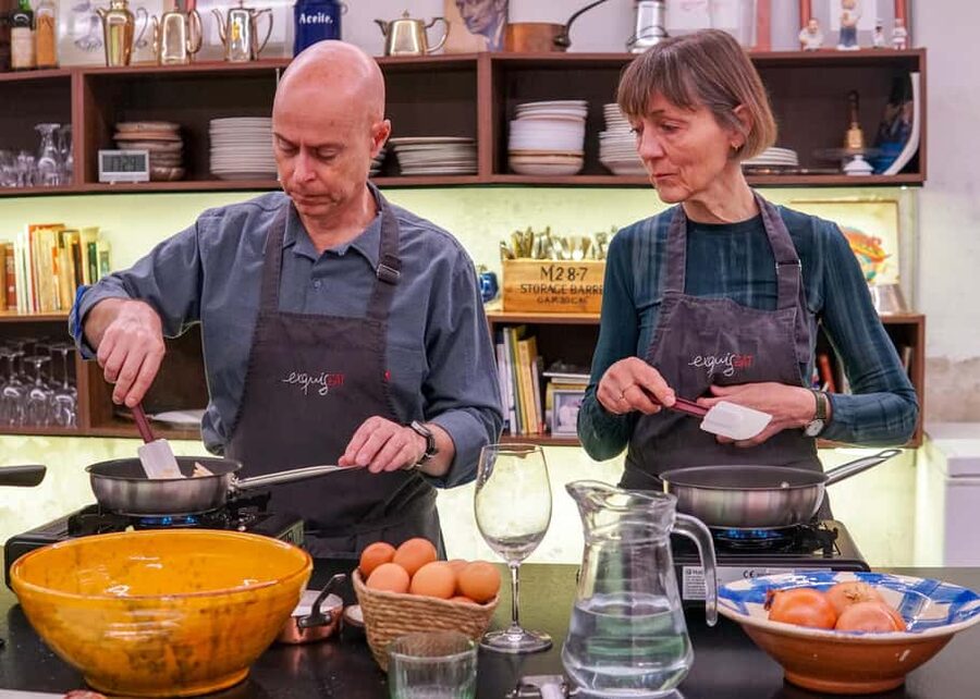 Barcelona: Tortilla de Patata Cooking Class & Unlimited Wine - Unlimited Spanish wine and homemade sangría
