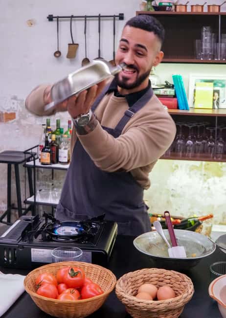 Barcelona: Tortilla de Patata Cooking Class & Unlimited Wine - A small-group setting with a casual feel