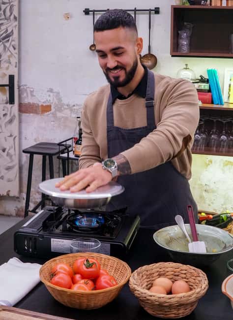 Barcelona: Tortilla de Patata Cooking Class & Unlimited Wine - How to get the most from the experience