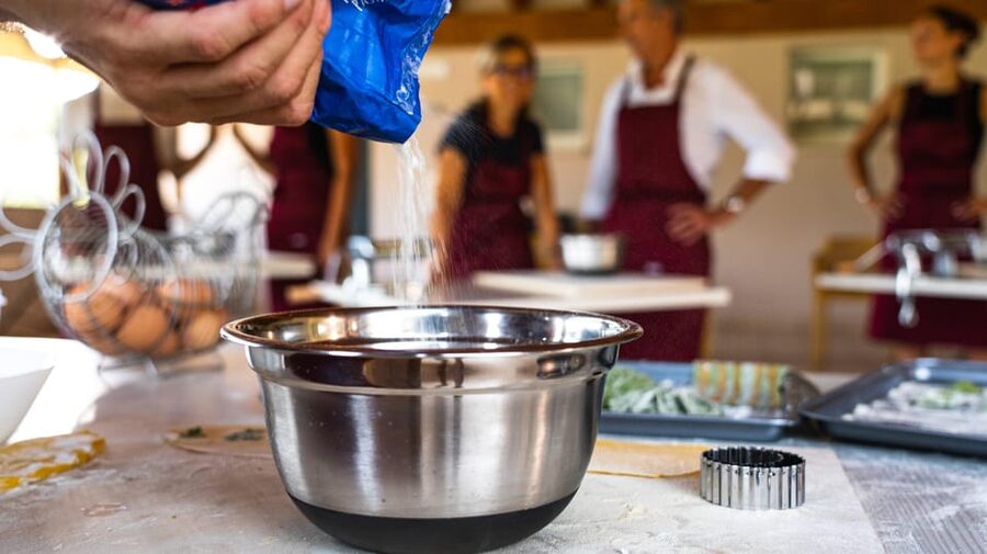 Bardolino: Garda Lake Pasta Cooking Class at Agritourism - Who should book this experience?