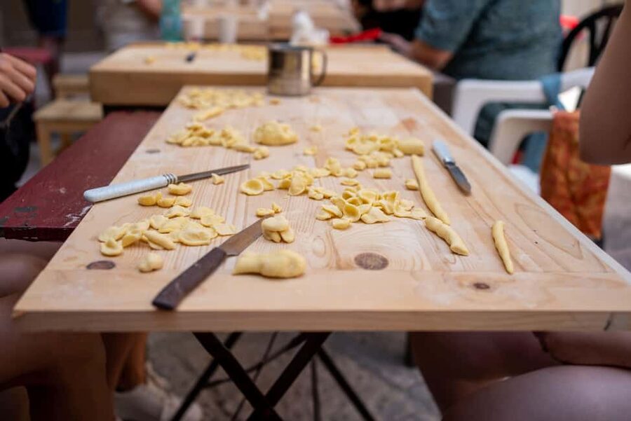 Bari: Bike Tour & Pasta Making Experience - Bari’s old center by bicycle