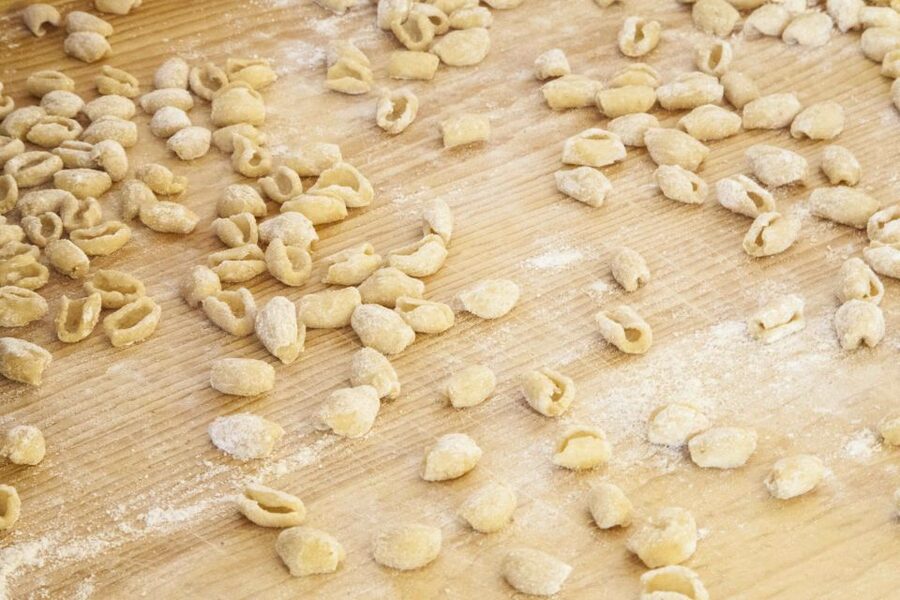 Bari: Pasta & Tiramisu Cooking Class at a Local's Home - Rolling sfoglia by hand