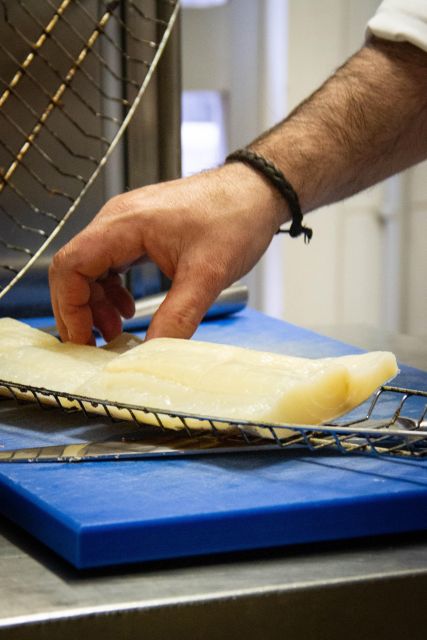 Basque cooking class in San Sebastian - Cod al pil pil and the art of the emulsion