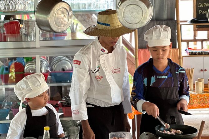 Battambang: Cooking Class and Market Touring - Riding a tuk-tuk into the cooking class