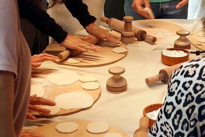 Batumi: Georgian Cooking Class of Khachapuri by Local Master - From flour to cheese-filled dough