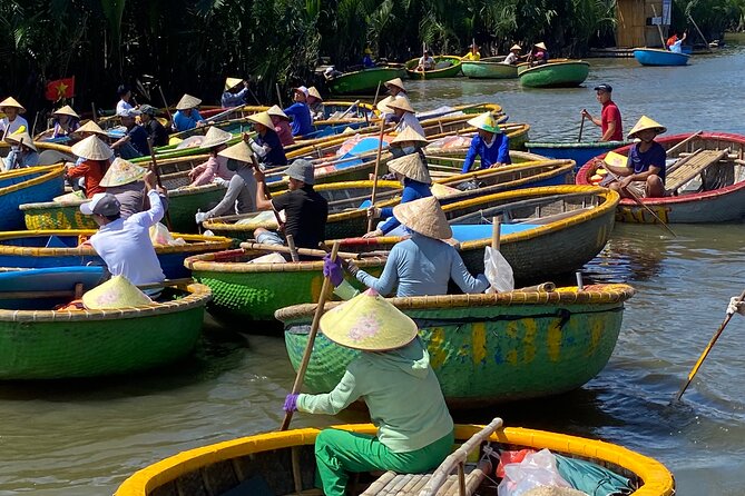 Bay Mau Cooking Class with Market Tour and Basket Boat Ride - Who should book this experience?